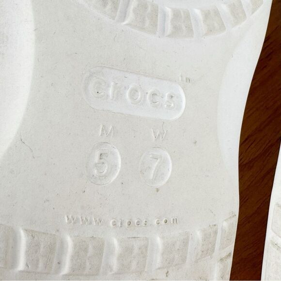 Crocs Classic Perforated Slide Sandals White 5 Mens 7‎ Womens - Picture 8 of 9